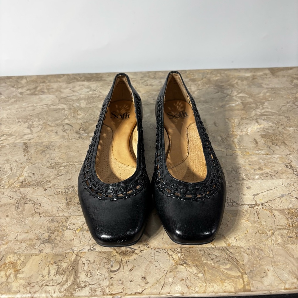 Women’s Sofft Ballet Flats Leather Slip On Comfort Shoe Squared Toe Size 6